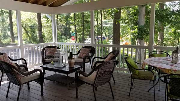 Relaxing Screened Porch